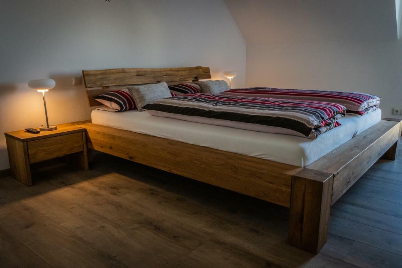 Landhaus Ferienwohnungen Mit Pool Und Wellness Neukirchen-Balbini Extérieur photo
