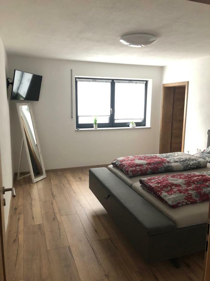 Landhaus Ferienwohnungen Mit Pool Und Wellness Neukirchen-Balbini Extérieur photo