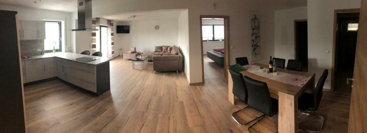 Landhaus Ferienwohnungen Mit Pool Und Wellness Neukirchen-Balbini Extérieur photo