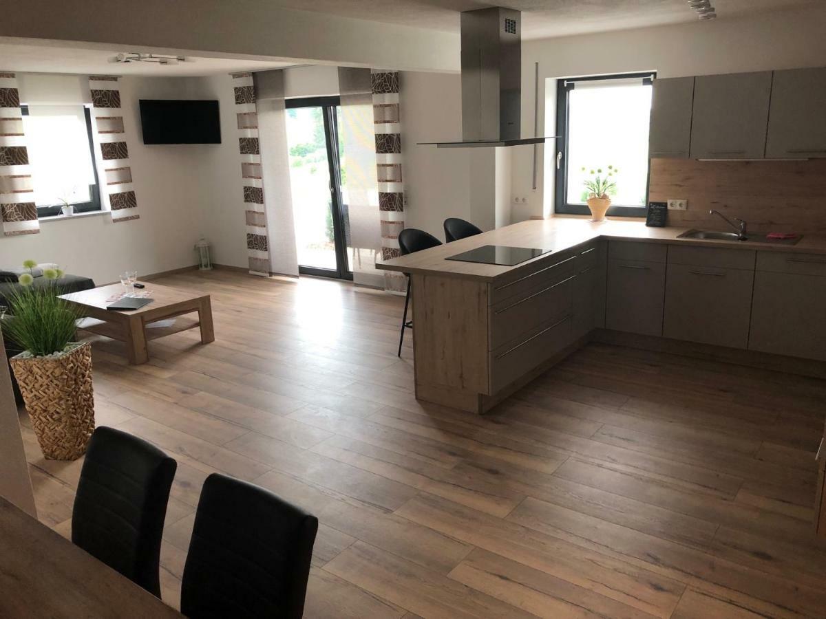 Landhaus Ferienwohnungen Mit Pool Und Wellness Neukirchen-Balbini Extérieur photo